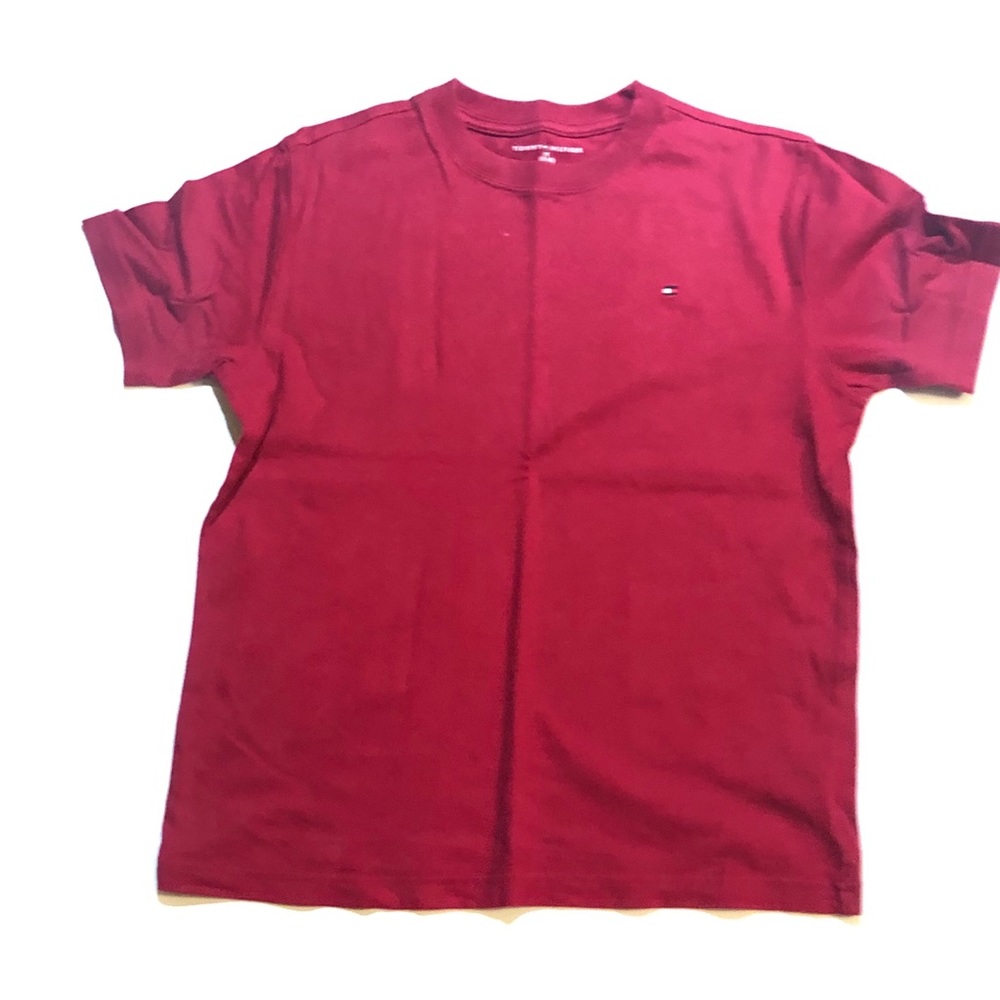Red Tommy  Shirt!!